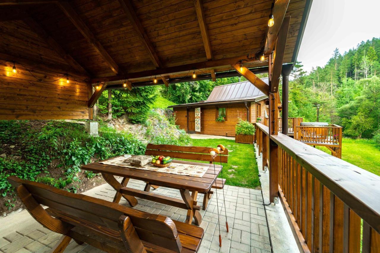 Sovia Wellness Chata S Jacuzzi Kadou A Saunou, Cingov Smizany Exterior photo