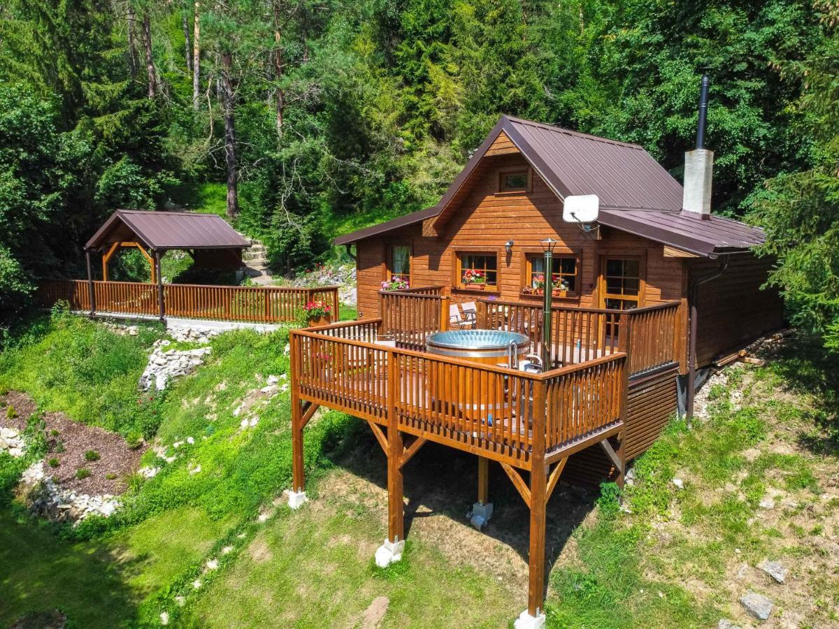 Sovia Wellness Chata S Jacuzzi Kadou A Saunou, Cingov Smizany Exterior photo