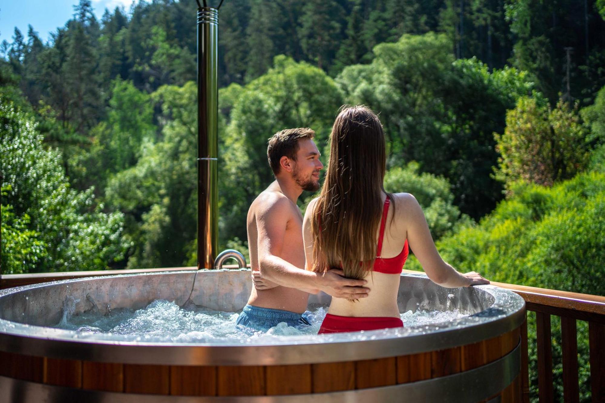 Sovia Wellness Chata S Jacuzzi Kadou A Saunou, Cingov Smizany Exterior photo